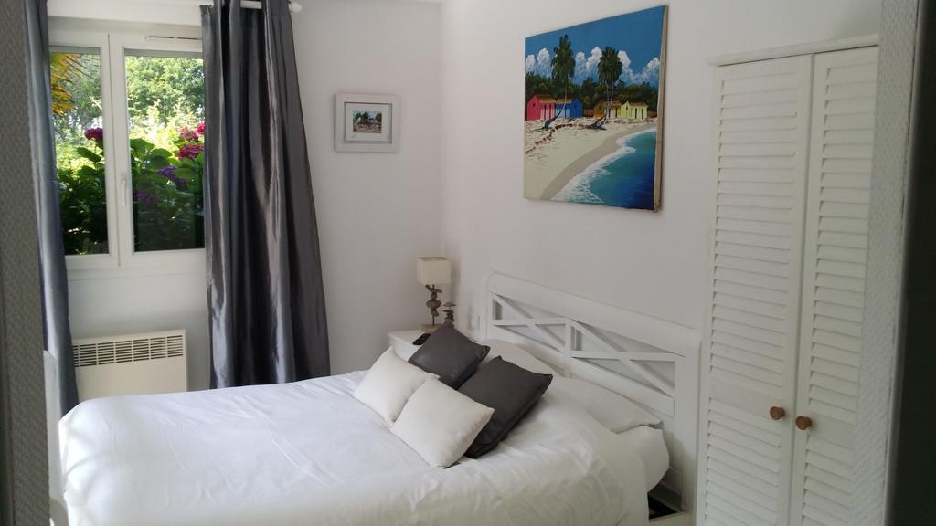 Villa Caraibes 居让梅斯特拉 客房 照片